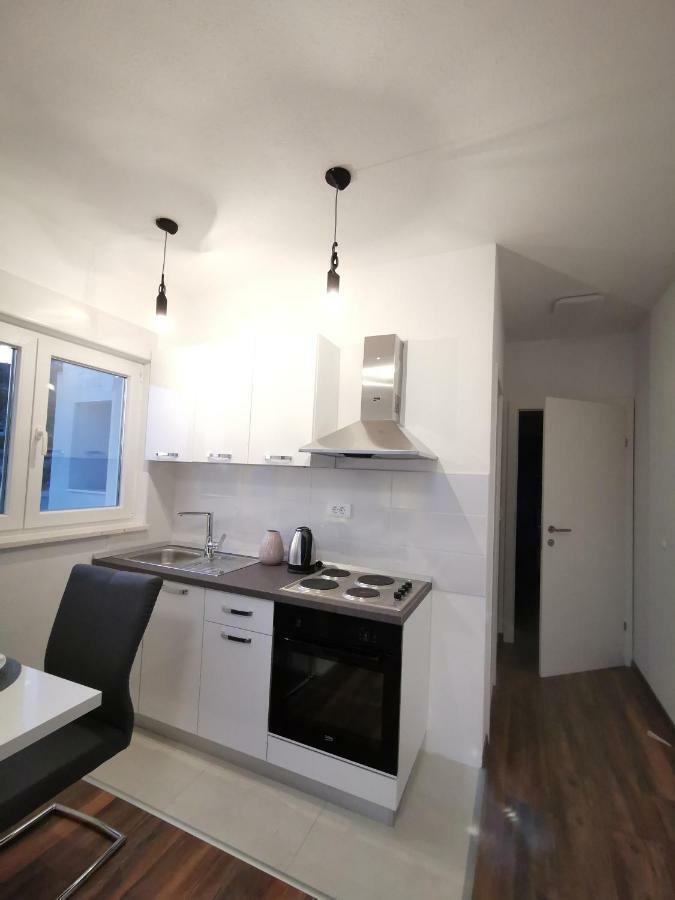 Charming Studio - Apartment Makarska Bagian luar foto